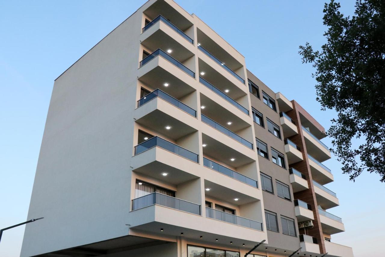 Xelent Hotel Ulcinj Exterior foto