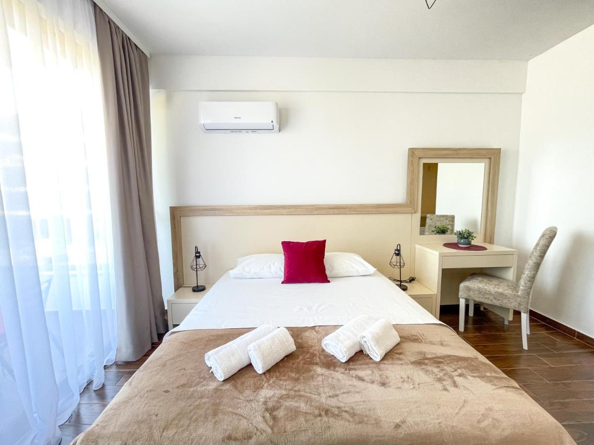 Xelent Hotel Ulcinj Exterior foto