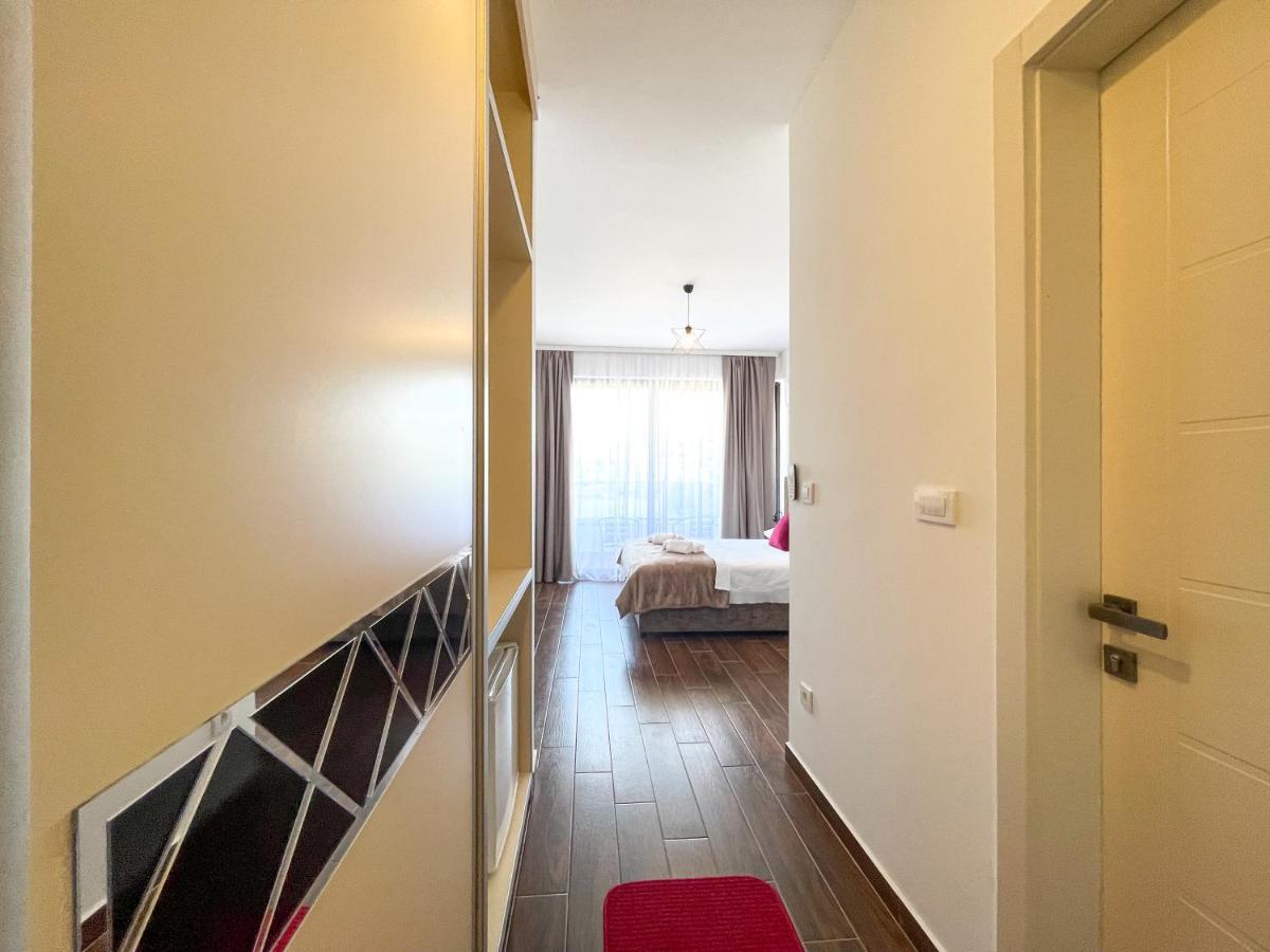 Xelent Hotel Ulcinj Exterior foto